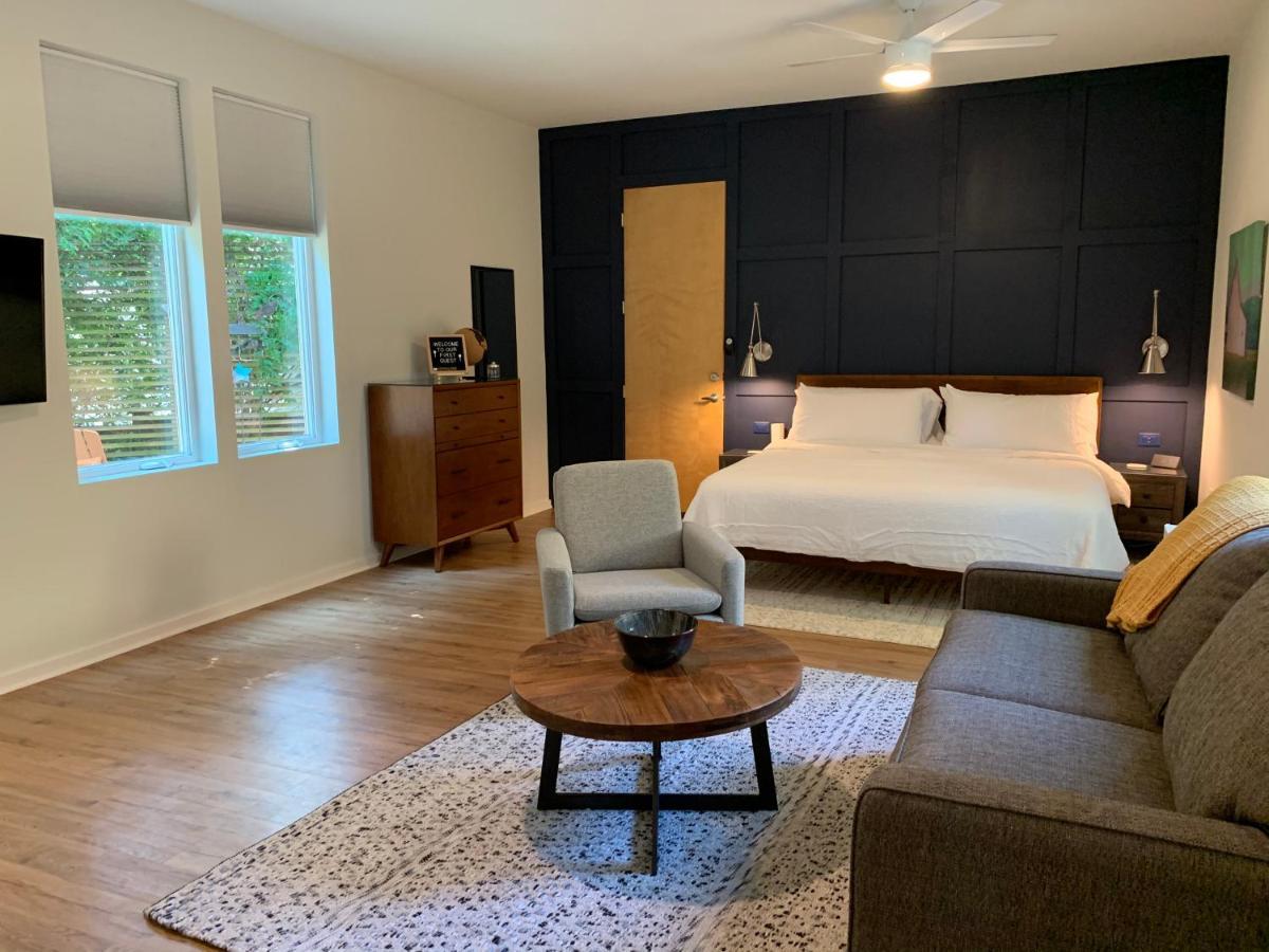 Normalbnb - 2 Blocks From Restaurants, Bars, Hospital Athens Esterno foto