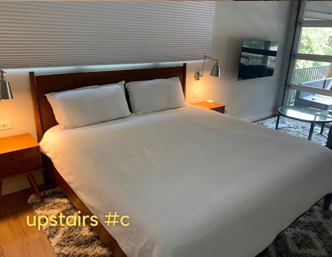 Normalbnb - 2 Blocks From Restaurants, Bars, Hospital Athens Esterno foto